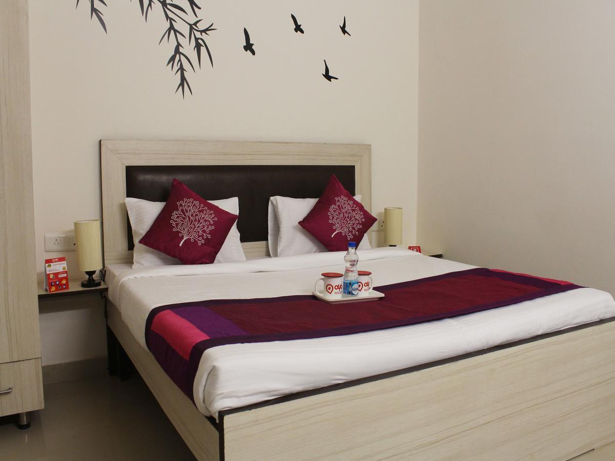 Oyo 2384 Hotel Epic Inn Гургаон Экстерьер фото